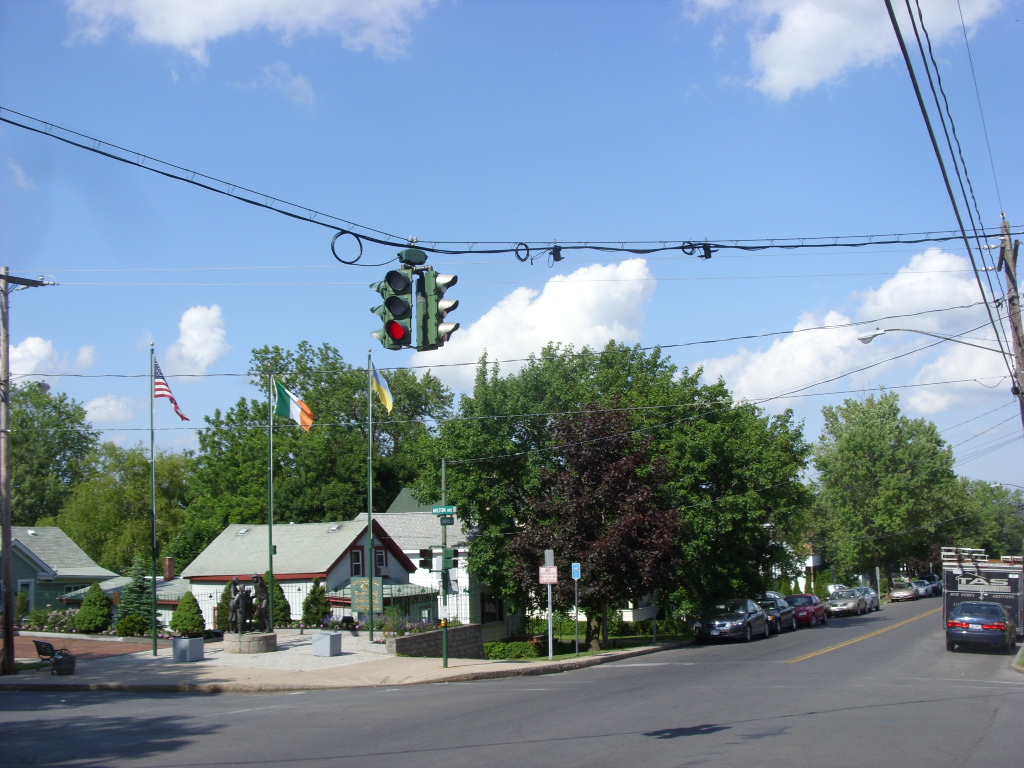The Story Behind Syracuse's UpsideDown Traffic Light Tipp Hill Rentals